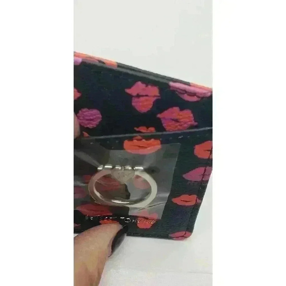 BETSEY JOHNSON STICK ON PHONE RING STAND WALLET CARD HOLDER NWOT LIPS - Picture 4 of 7